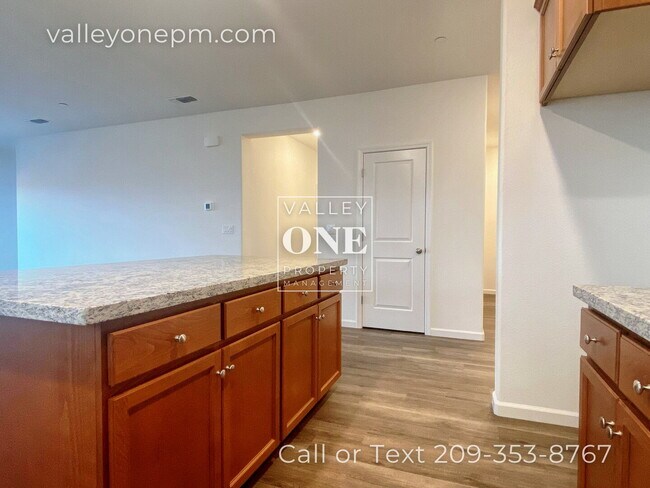 Building Photo - COMING SOON! 4 bedroom, 3 bath, pet-friendly NEWER HOME with Solar