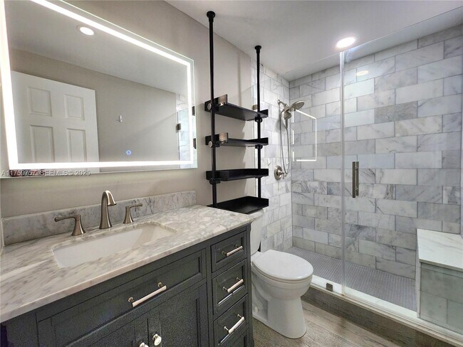 Building Photo - 3505 S Ocean Dr