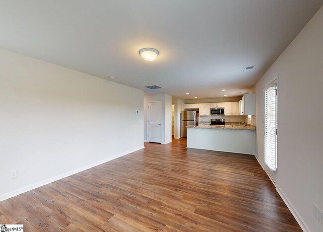 Building Photo - 443 Pollyanna Dr