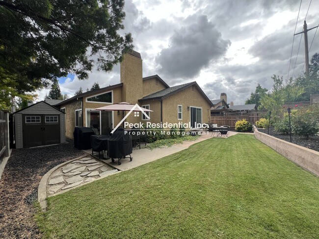 Building Photo - Wonderful 3bd/2ba Orangevale Home with 2 C...