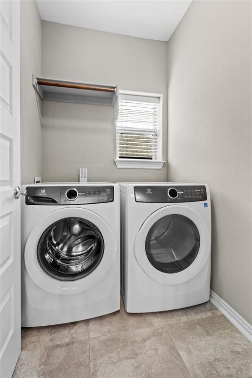 Building Photo - 4400 SW Eggersway Pl