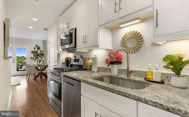 Building Photo - 5410 3rd St NW