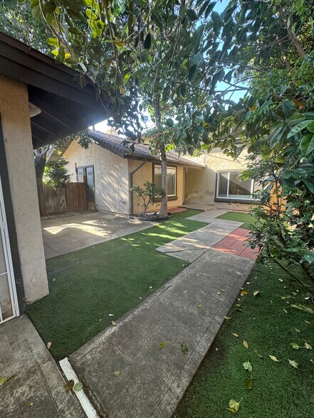 Building Photo - 3603 W Park Balboa Ave