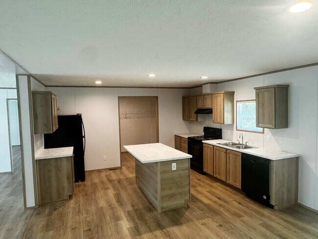 Building Photo - 97 Bridgeside Rd