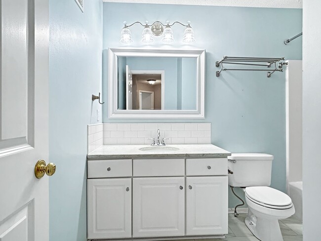 Building Photo - 8449 Forestview Ln N