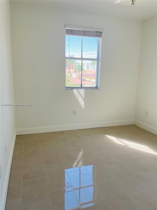 Building Photo - 8048 NW 108th Ct