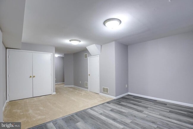 Building Photo - 5678 White Dove Ln