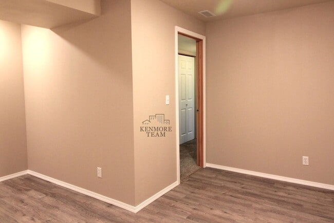 Building Photo - 4108 S Waverly Pl