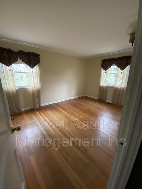 Building Photo - 109 Norris Ln