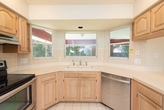 Building Photo - 1236 Buffing Cir SE