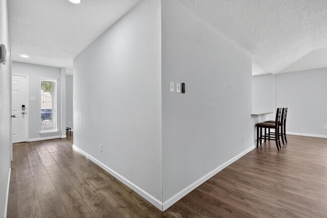 Building Photo - 7331 Misty Morning Dr