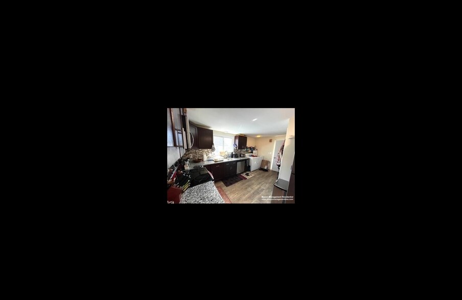 Primary Photo - 40 Keenan St