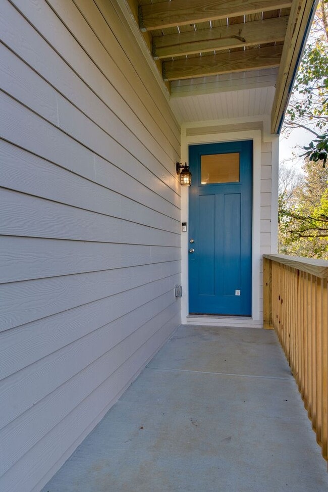 Building Photo - 515 Westboro Dr