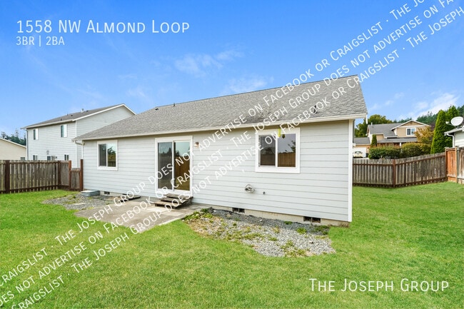 Building Photo - 1558 NW Almond Loop