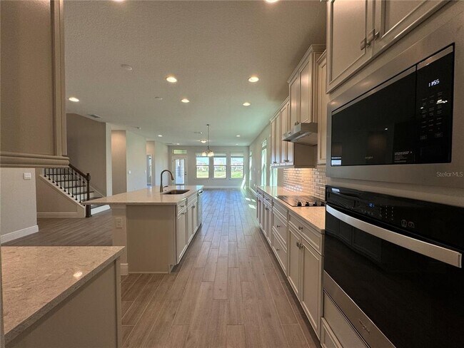 Building Photo - 16119 Skysail St