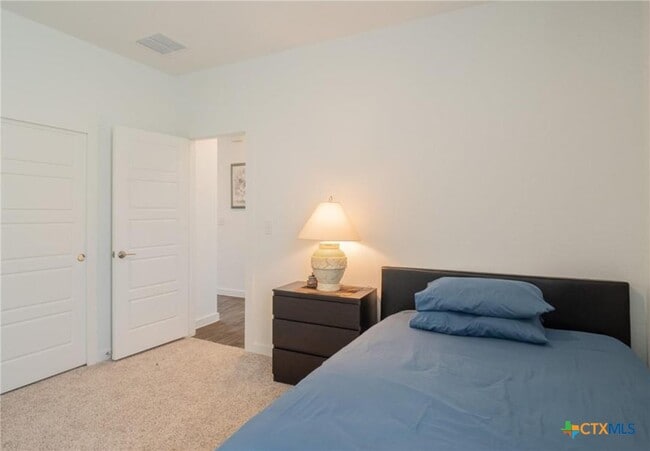 Building Photo - 14020 Neskar Dr