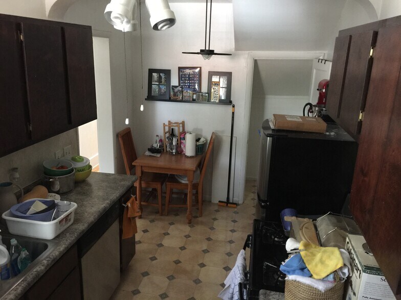 Building Photo - 4922 California St