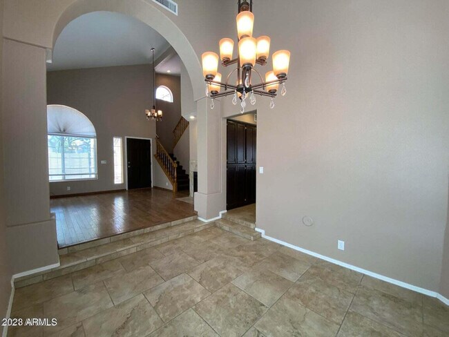 Building Photo - 1406 W Lake Mirage Ct