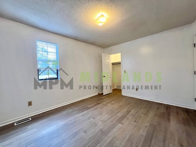 Building Photo - 1603 Westchester Dr