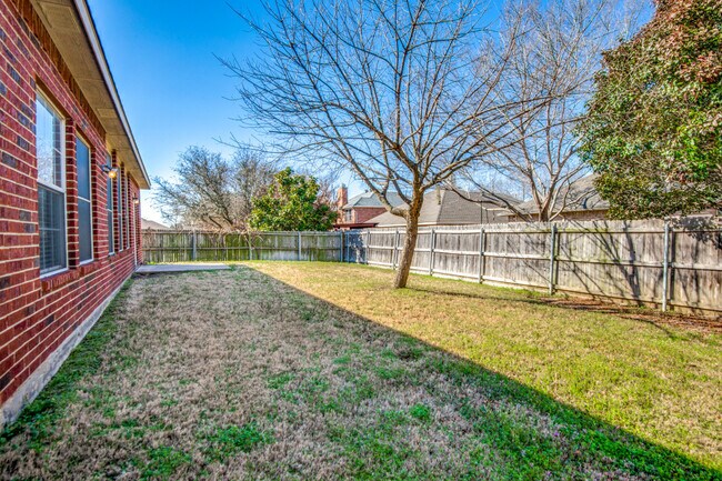 Building Photo - 5121 Timber Park Dr