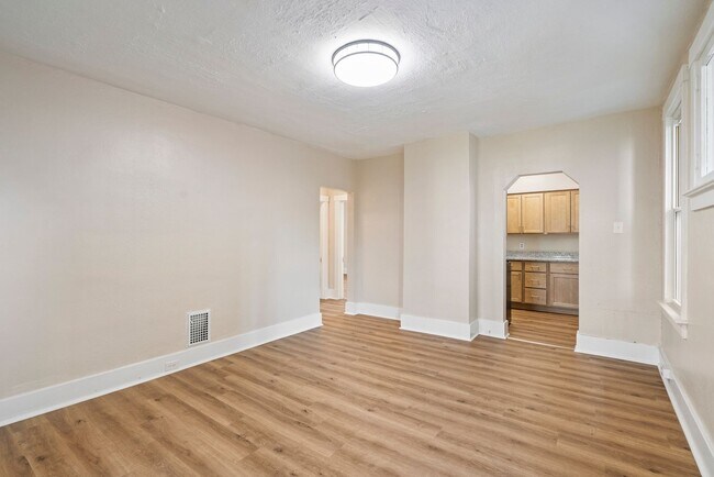 Building Photo - 1680 Potomac Ave