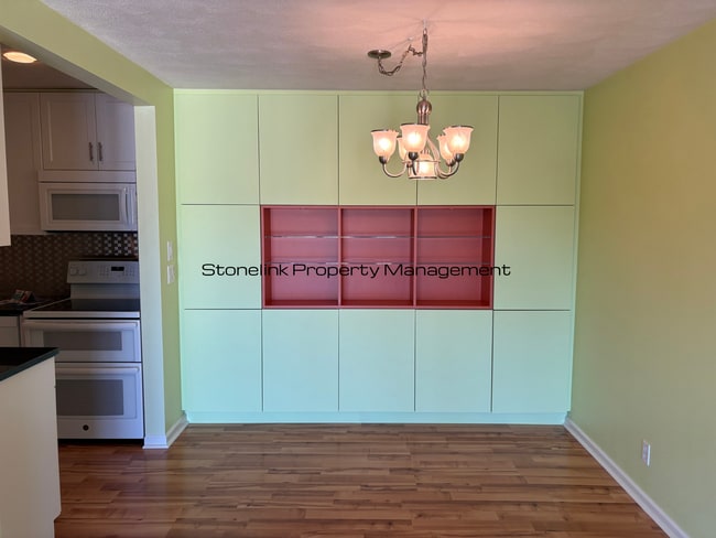 Building Photo - Newly Renovated Condo For Rent in North At...
