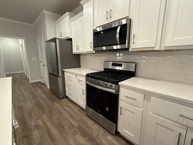 Building Photo - 102 Ranna Dr