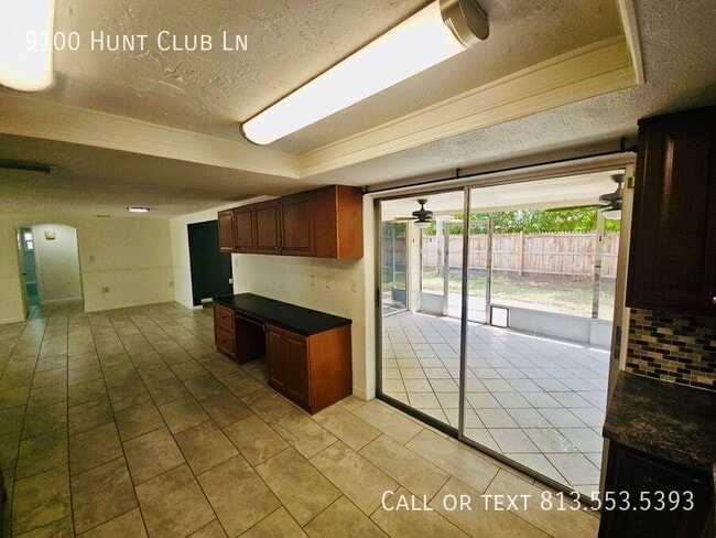 Building Photo - 9100 Hunt Club Ln
