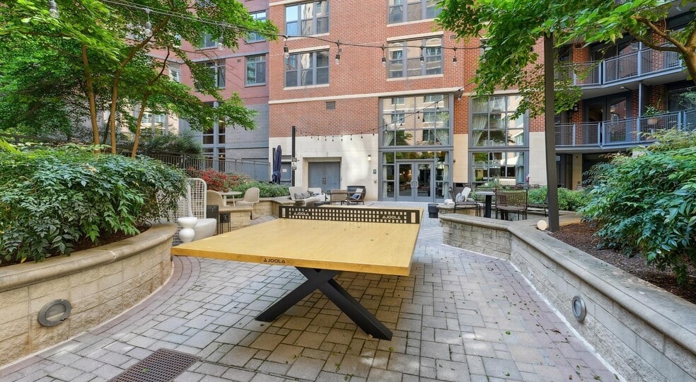 Building Photo - 70 I St SE