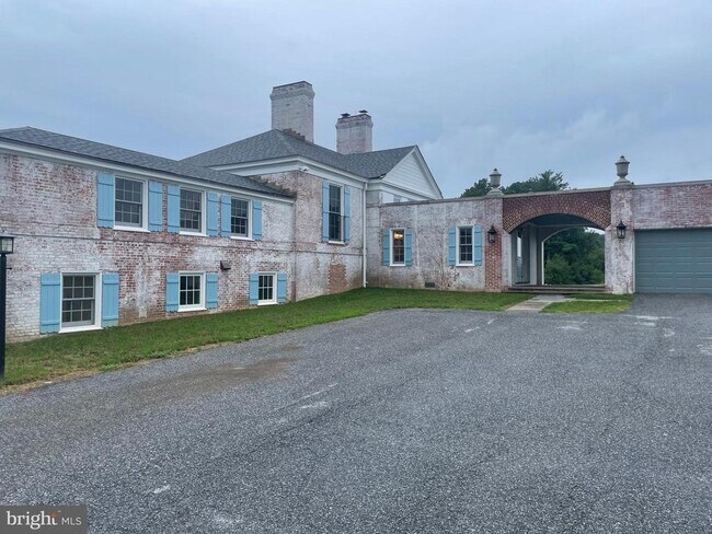 Building Photo - 2601 Butler Rd
