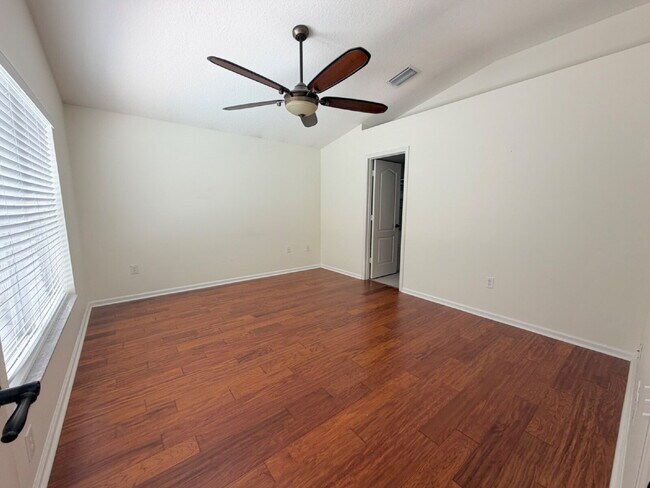 Building Photo - "Pool home! 3-Bed, 2-Bath Haven in Wesley Chapel"