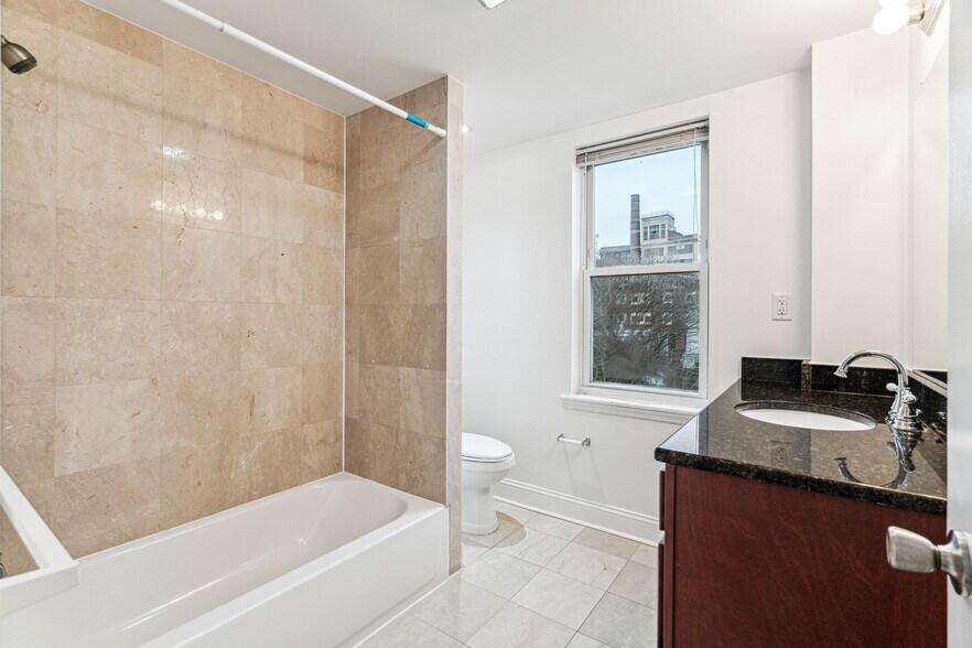 Building Photo - 1523 Ellsworth St