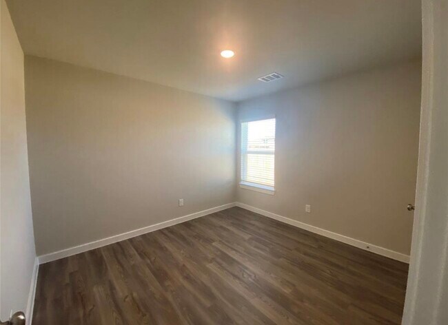 Building Photo - 3119 Spanish Oak Ln