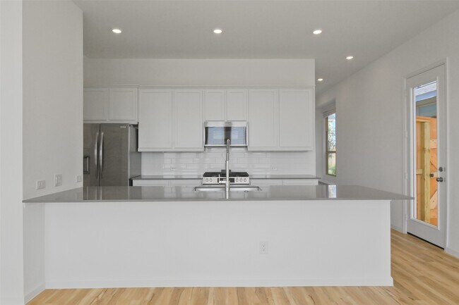 Building Photo - 5562 Amber Brook Ln