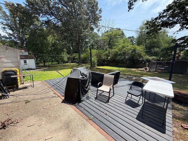 Building Photo - 7715 Durvin Dr