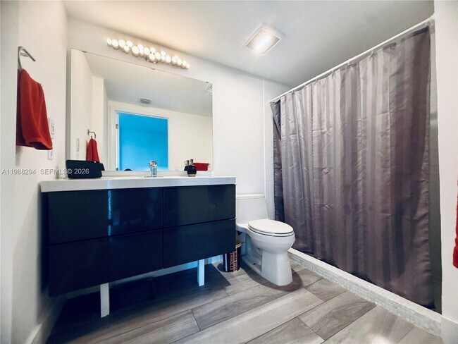 Building Photo - 900 SW 8th St