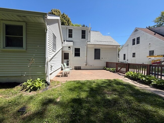 Building Photo - 731 Jenks Blvd