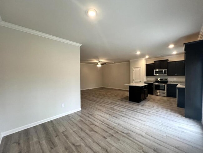 Building Photo - 149 Chase Xing