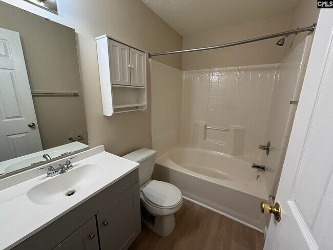 Building Photo - 107 Chapelwood Dr