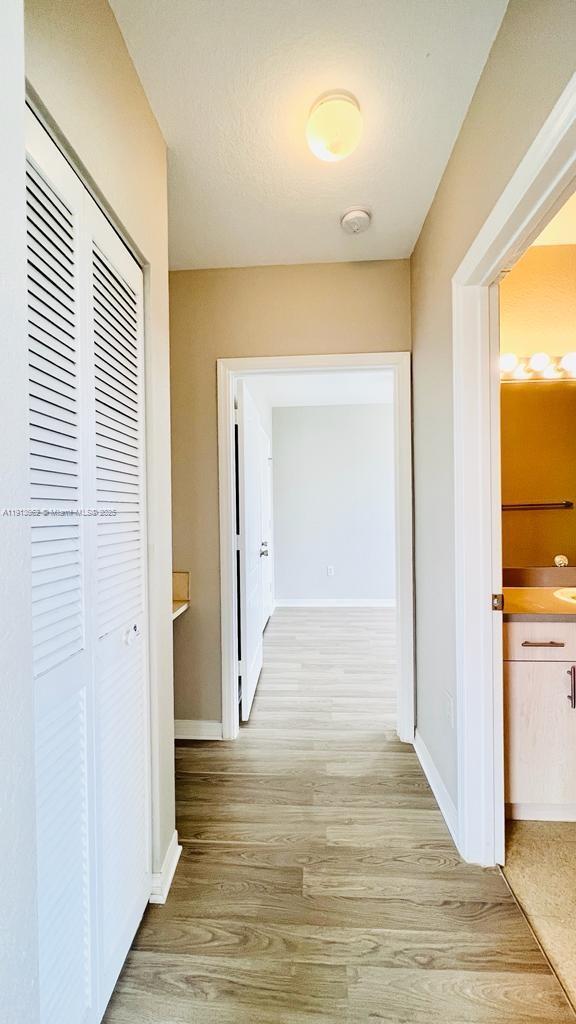 Building Photo - 124 SW Peacock Blvd