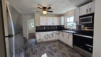 Building Photo - Beautiful 3 bed 1.5 bath home with Pole Ba...