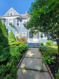 Building Photo - 398-400 Spring St