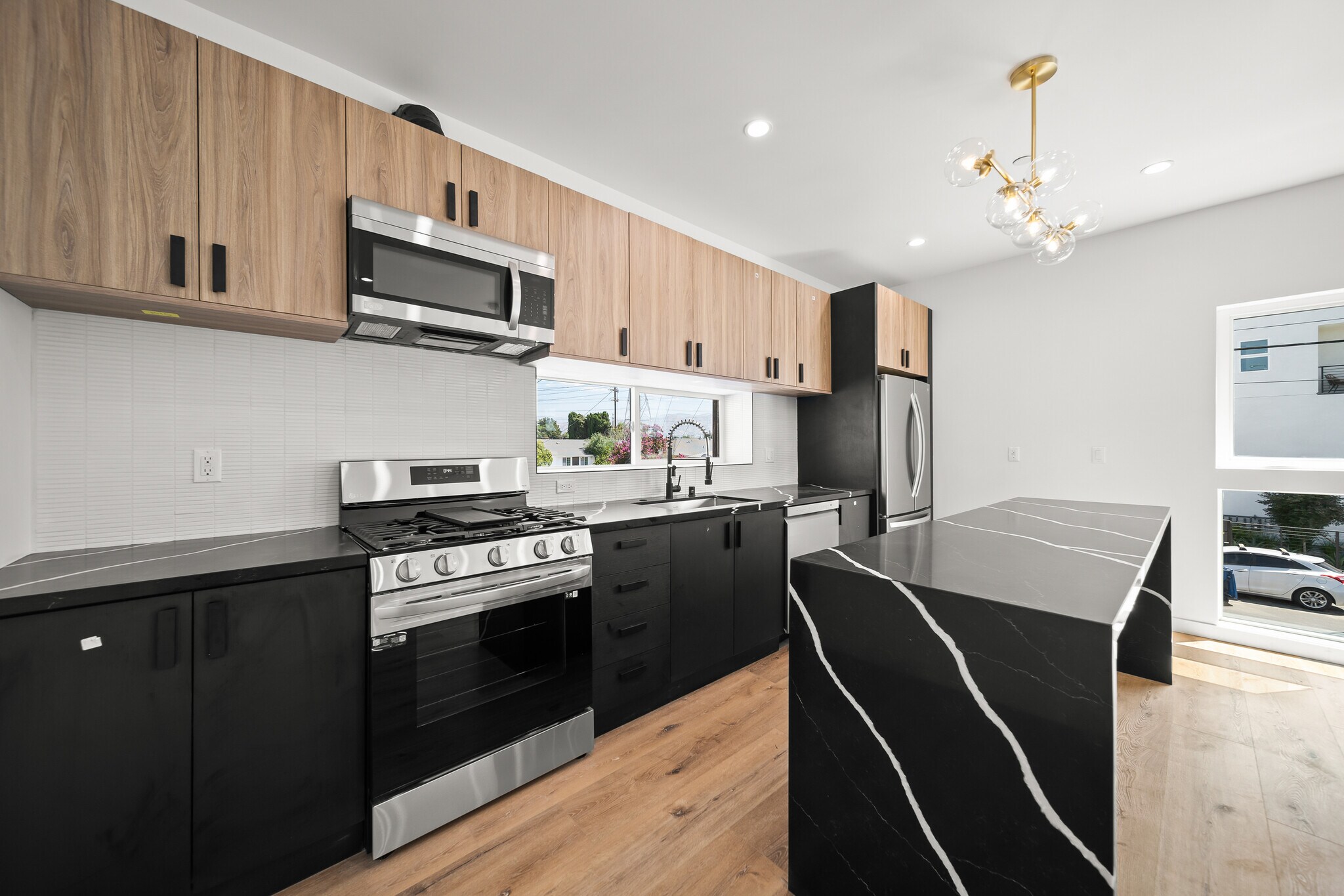 Building Photo - 6049 Craner Ave