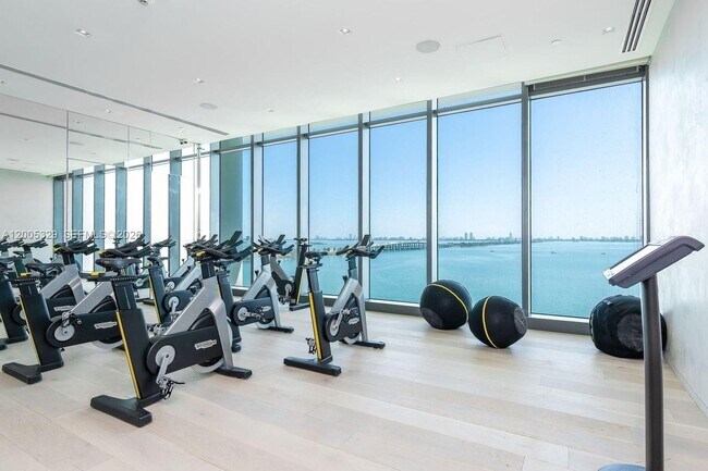 Building Photo - 3131 NE 7th Ave