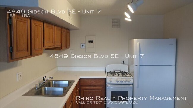 Building Photo - Cute 1 Bedroom 1 Bathroom Loft!