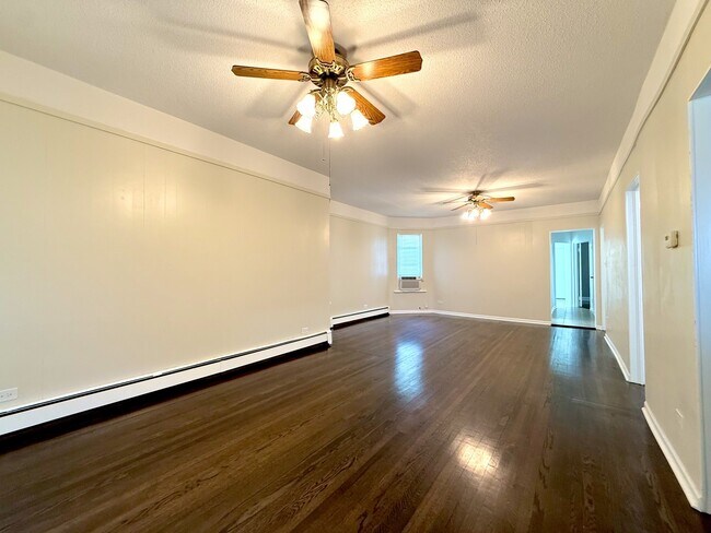 Building Photo - 2308 N Monticello Ave