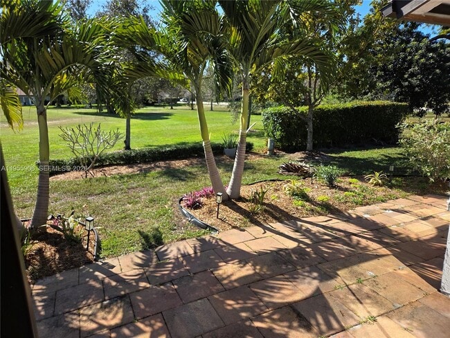 Building Photo - 9352 Wedgewood Ln