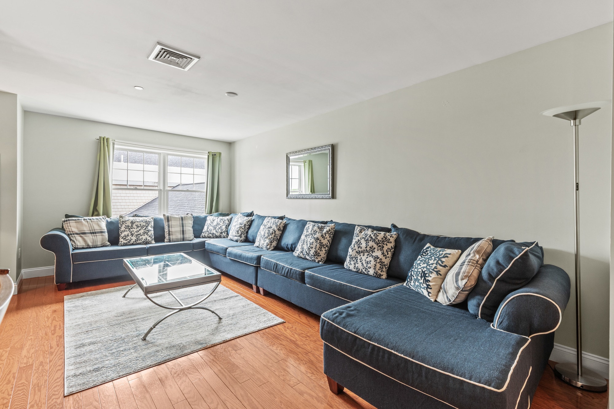 Building Photo - 1 E Grand Ave