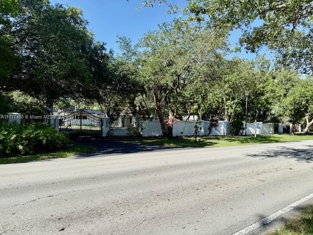 Primary Photo - 9450 SW 104th St