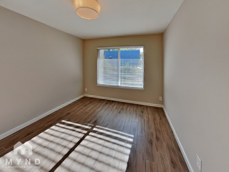 Building Photo - 2524 T St